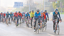 Chinese riders win Int'l cycling race in Kunming 