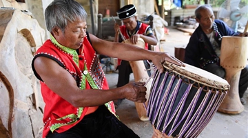 In pics: drum-making helps poverty-relief in SW Yunnan