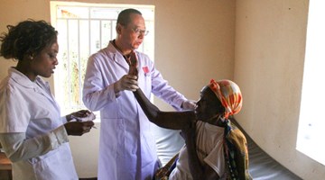 Greater cooperation urged to benefit global health