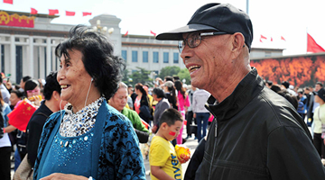 Older travelers keen on Double Ninth Festival trips