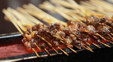 Tiny kebabs: A bite of Zhaotong on bamboo sticks