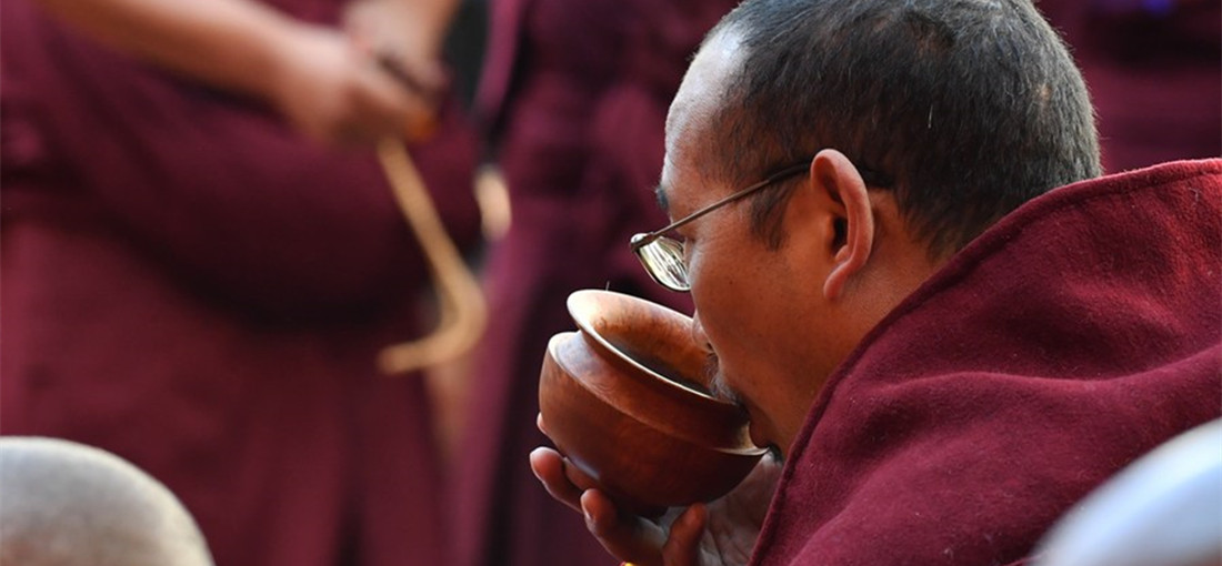 13 Tibetan monks receive Buddhism's highest degree 