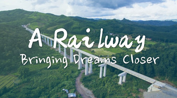 China-Laos railway carrys dreams, brings hearts closer