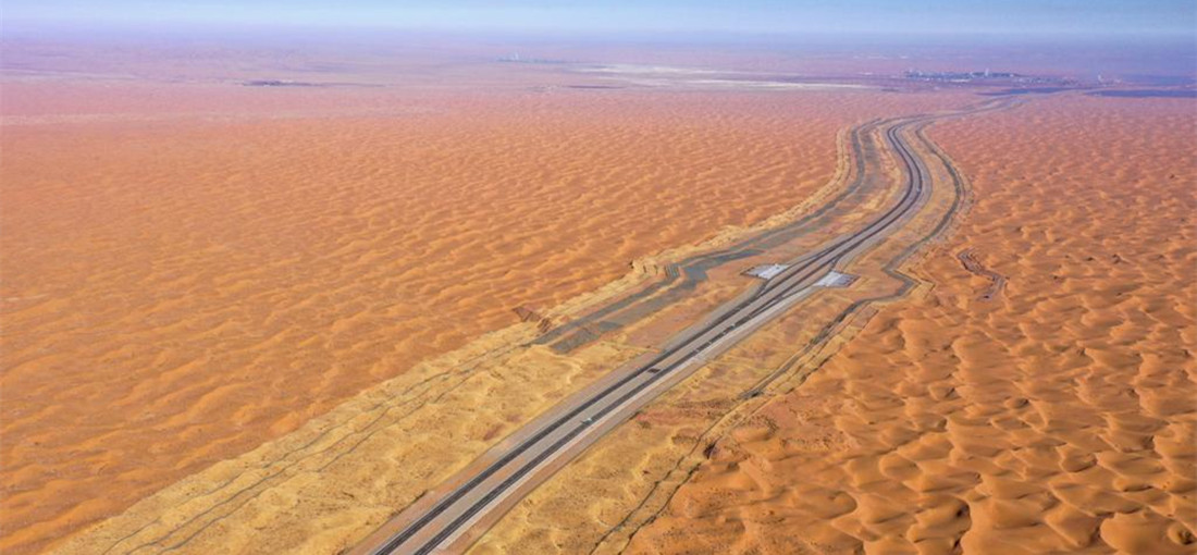 1st desert expressway in Ningxia opens to traffic