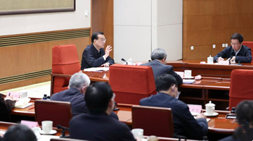 Chinese premier stresses intensified implementation of tax, fee cuts