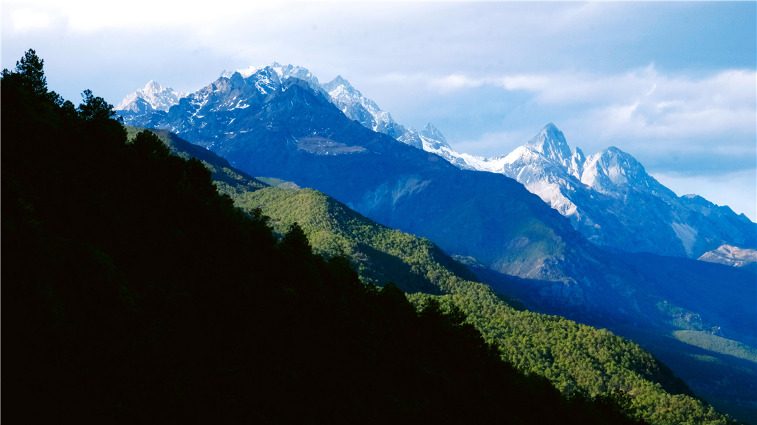 Spring in the depths of Yunnan's Jade Dragon Snow Mountain