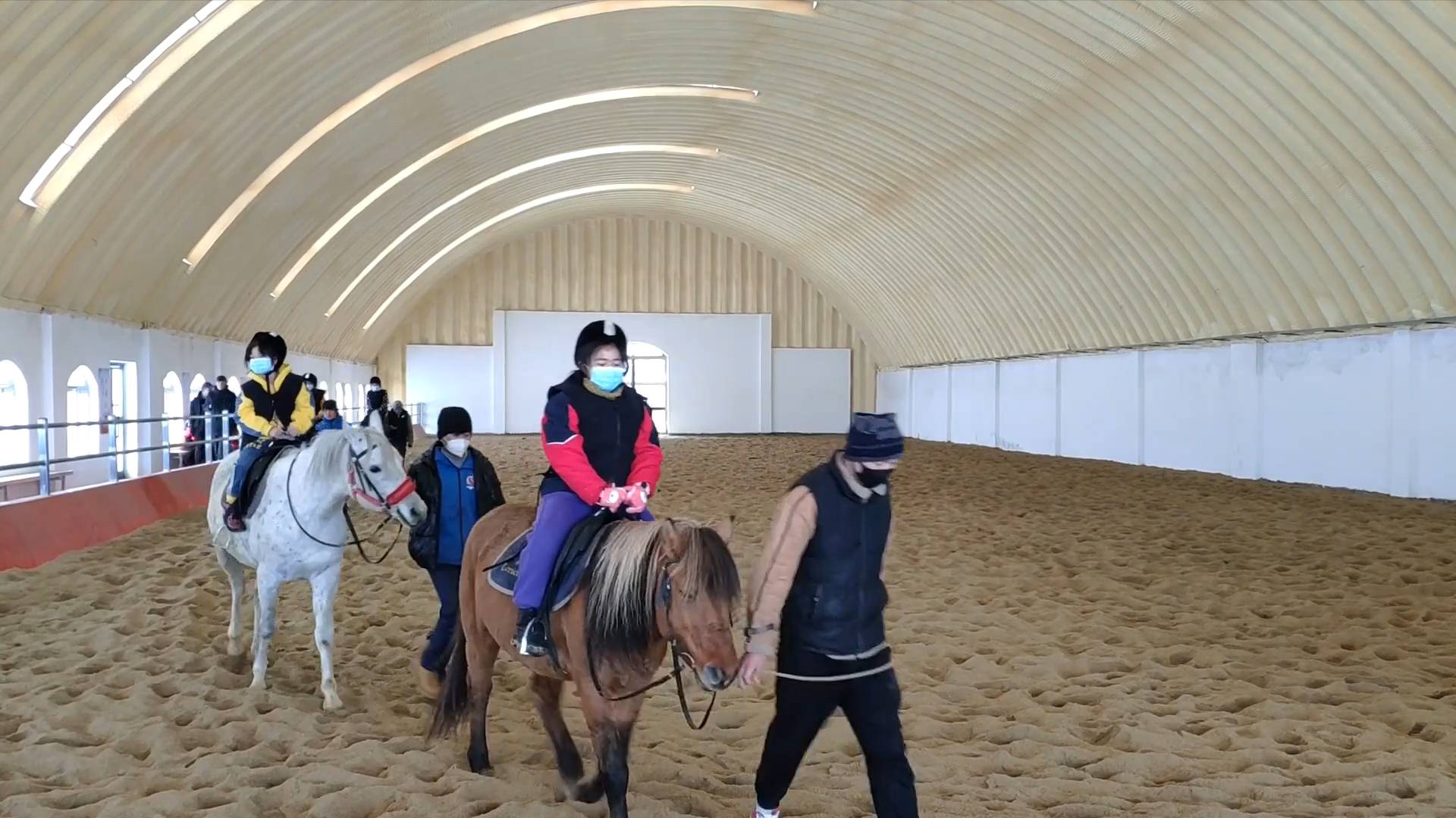 Indoor equestrian classes favored by students in Altay in Xinjiang, China