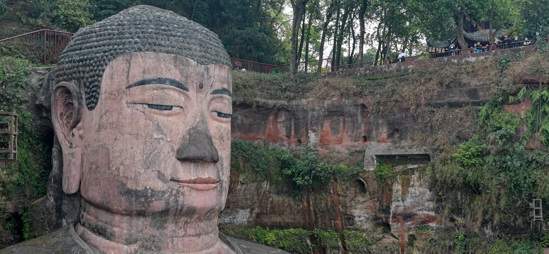 Chinese experts mull major restoration of world's largest stone Buddha statue